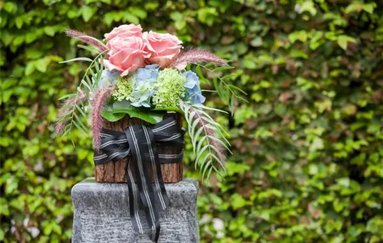 Stilvoll Gedenken: Trauerfloristik ist vielfältig Stilvoll Gedenken: Trauerfloristik ist vielfältig